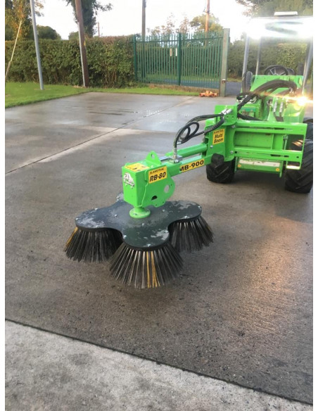 MB 900 AVEC BROSSE RB80 